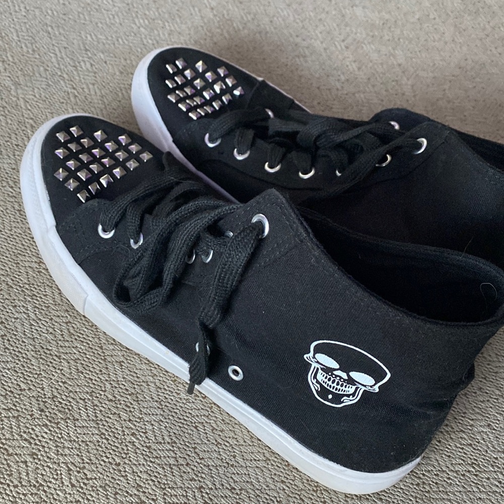 Torrid Black Skull High Top Sneaker Size 10W